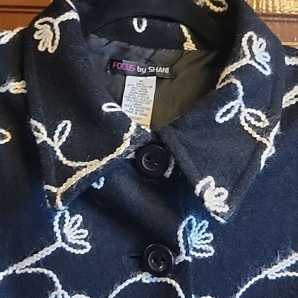 Focus by Shani- Wool/ Rayon, Blk/ Ivory jkt. Lined. Size M. Embroidery - Picture 3 of 9